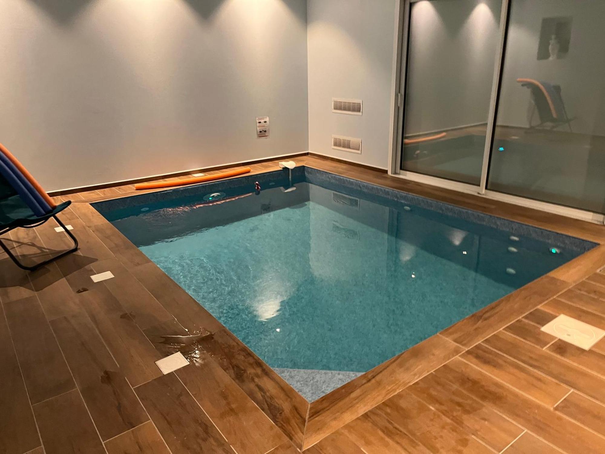 Maison Avec Piscine Interieure Privee, Buses De Spa, Jardin Clos Et Parking Aouste-sur-Sye Kültér fotó